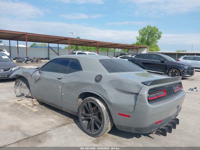 45214486 :رقم المزاد ، 2C3CDZAG7HH509161 vin ، 2017 Dodge Challenger Sxt Plus مزاد بيع