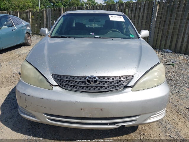 45214536 :رقم المزاد ، 4T1BF30K14U065041 vin ، 2004 Toyota Camry Le V6 مزاد بيع