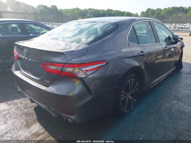 45214575 :رقم المزاد ، 4T1B11HK7JU657949 vin ، 2018 Toyota Camry Se مزاد بيع