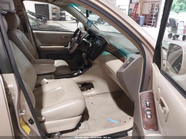 45214630 :رقم المزاد ، JTEGP21A750049342 vin ، 2005 Toyota Highlander V6 مزاد بيع