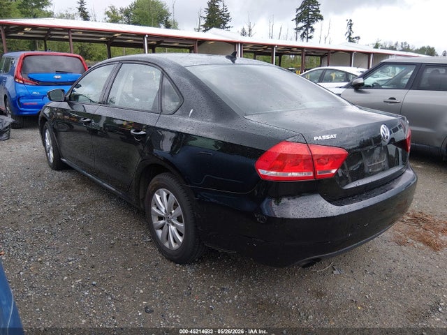 1VWAT7A36FC082527 Volkswagen Passat 1.8t Wolfsburg Edition