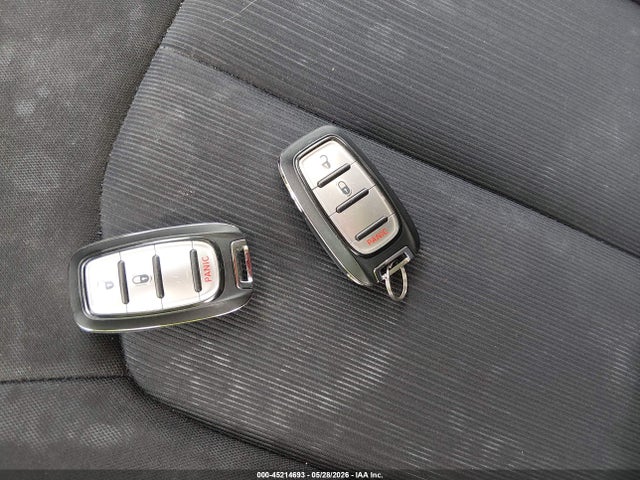 45214693 :رقم المزاد ، 2C4RC1CG1LR128500 vin ، 2020 Chrysler Voyager Lx مزاد بيع