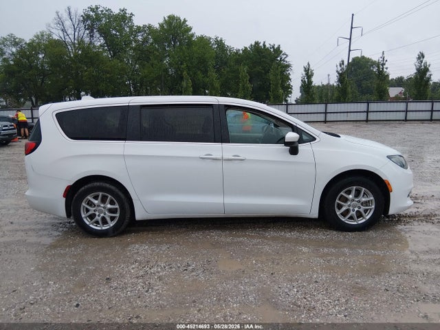 45214693 :رقم المزاد ، 2C4RC1CG1LR128500 vin ، 2020 Chrysler Voyager Lx مزاد بيع