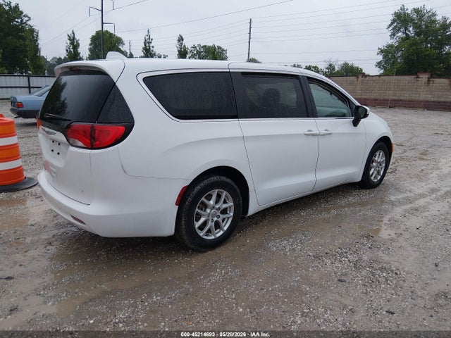 45214693 :رقم المزاد ، 2C4RC1CG1LR128500 vin ، 2020 Chrysler Voyager Lx مزاد بيع