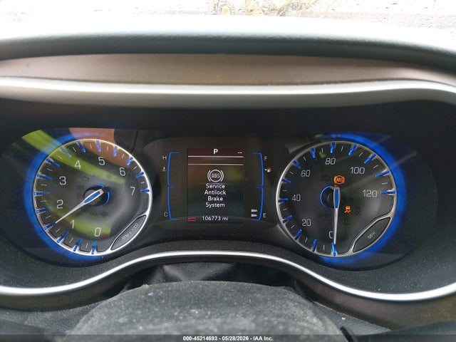 45214693 :رقم المزاد ، 2C4RC1CG1LR128500 vin ، 2020 Chrysler Voyager Lx مزاد بيع