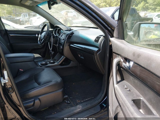 45214713 :رقم المزاد ، 5XYKU4A12BG005693 vin ، 2011 Kia Sorento Ex مزاد بيع