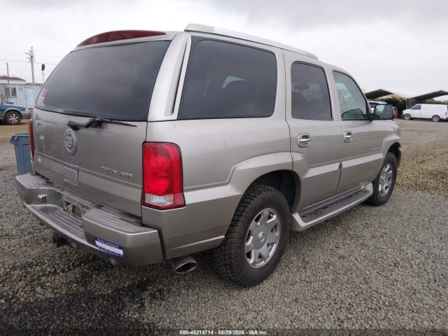 45214714 :رقم المزاد ، 1GYEK63N22R130302 vin ، 2002 Cadillac Escalade Standard مزاد بيع
