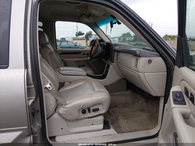 45214714 :رقم المزاد ، 1GYEK63N22R130302 vin ، 2002 Cadillac Escalade Standard مزاد بيع