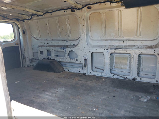 45214765 :رقم المزاد ، 1FTYE9ZM6FKA20796 vin ، 2015 Ford Transit-150 مزاد بيع