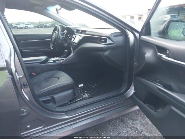 45214771 :رقم المزاد ، 4T1B11HK1KU181103 vin ، 2019 Toyota Camry Le مزاد بيع