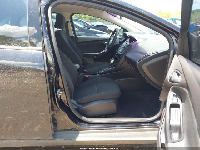 45214899 :رقم المزاد ، 1FADP3F25HL253497 vin ، 2017 Ford Focus Se مزاد بيع