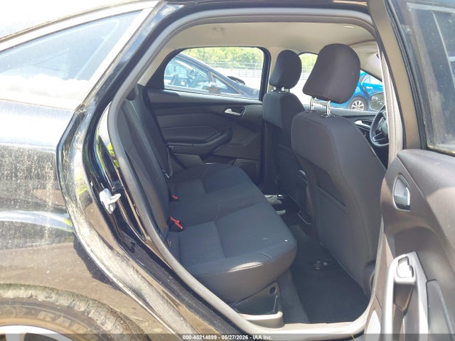 45214899 :رقم المزاد ، 1FADP3F25HL253497 vin ، 2017 Ford Focus Se مزاد بيع