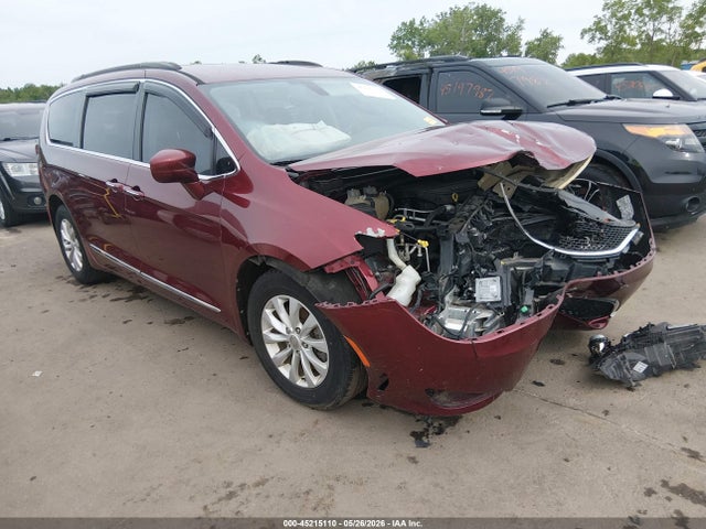 45215110 :رقم المزاد ، 2C4RC1BGXHR530511 vin ، 2017 Chrysler Pacifica Touring-l مزاد بيع