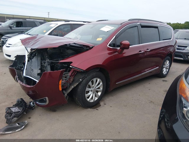 Продаж на аукціоні авто 2017 Chrysler Pacifica Touring-l, vin: 2C4RC1BGXHR530511, номер лоту: 45215110