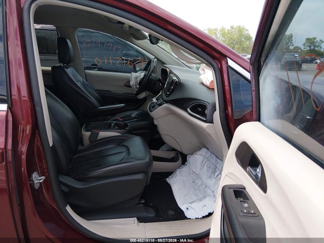 Продаж на аукціоні авто 2017 Chrysler Pacifica Touring-l, vin: 2C4RC1BGXHR530511, номер лоту: 45215110