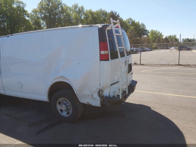 2005 Chevrolet Express მანქანა იყიდება აუქციონზე, vin: 1GCGG25V451137454, აუქციონის ნომერი: 45215140