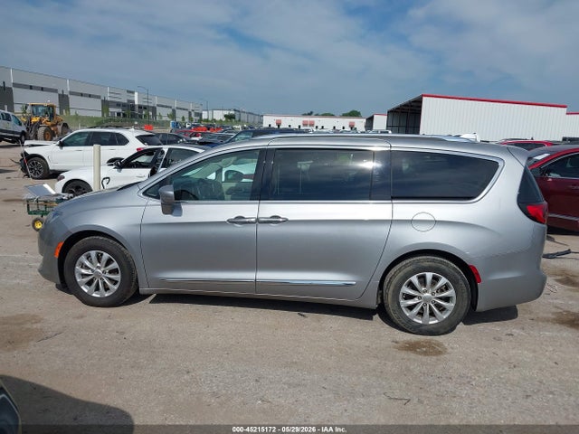 Aukcja sprzedaży 2018 Chrysler Pacifica Touring L, vin: 2C4RC1BG3JR211585, numer aukcji: 45215172