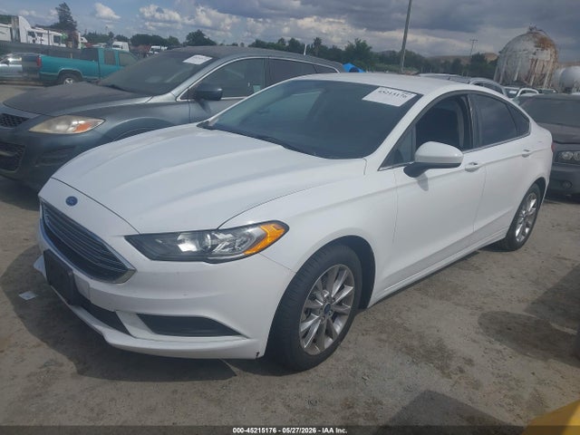3FA6P0HD3HR235801 Ford FUSION SE