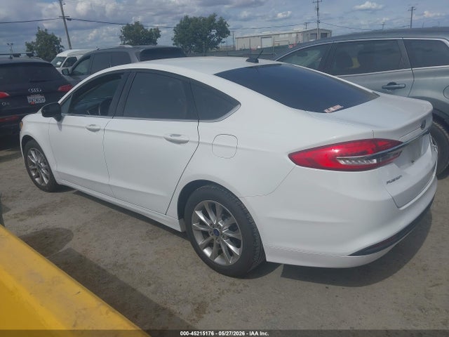 3FA6P0HD3HR235801 Ford FUSION SE
