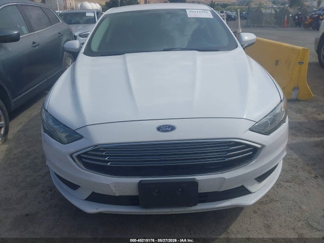 3FA6P0HD3HR235801 Ford FUSION SE