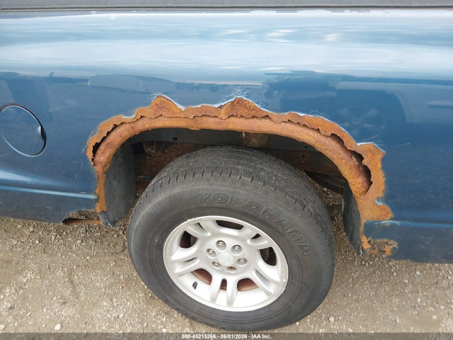 45215266 :رقم المزاد ، 1B7FL16X52S537014 vin ، 2002 Dodge Dakota مزاد بيع