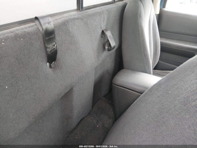 45215266 :رقم المزاد ، 1B7FL16X52S537014 vin ، 2002 Dodge Dakota مزاد بيع