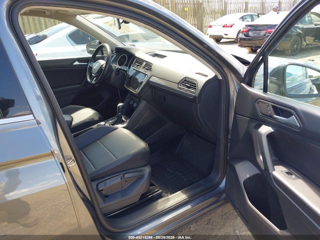 Aukcja sprzedaży 2019 Volkswagen Tiguan 2.0t Se/2.0t Sel/2.0t Sel R-line/2.0t Sel R-line Black, vin: 3VV2B7AX8KM127555, numer aukcji: 45215296