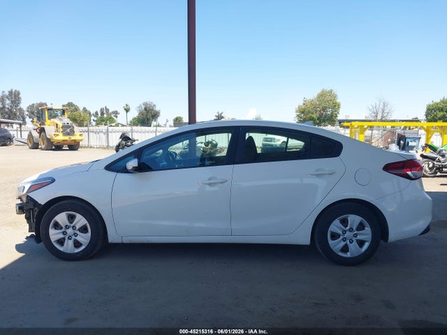 KIA FORTE LX 2018 3KPFK4A78JE219644 Image 15