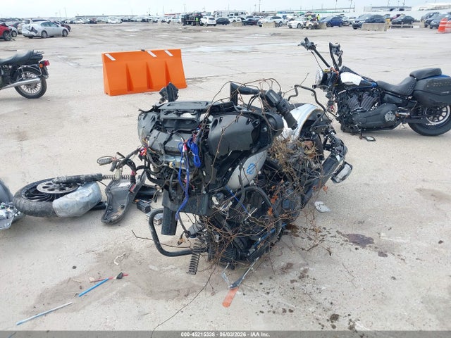 Harley-Davidson FLHXS 2019 1HD1KRP11KB605555 Image 2