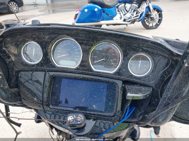 Harley-Davidson FLHXS 2019 1HD1KRP11KB605555 Image 7