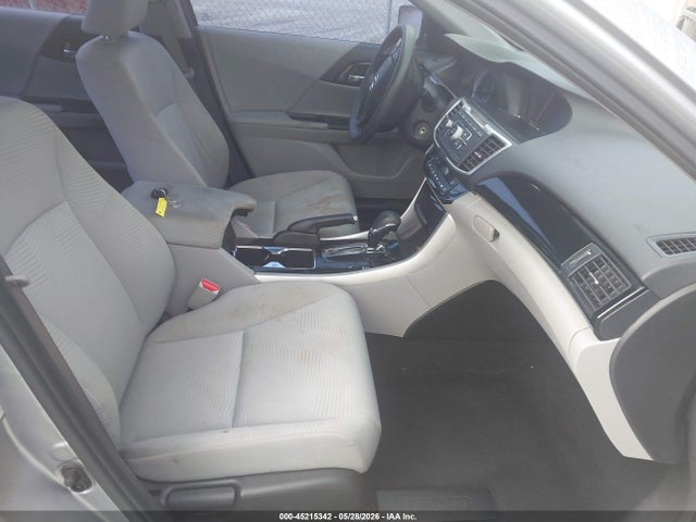 Продаж на аукціоні авто 2017 Honda Accord Lx, vin: 1HGCR2F3XHA017847, номер лоту: 45215342