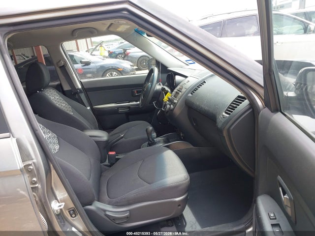 45215393 :رقم المزاد ، KNDJT2A26B7340402 vin ، 2011 Kia Soul + مزاد بيع