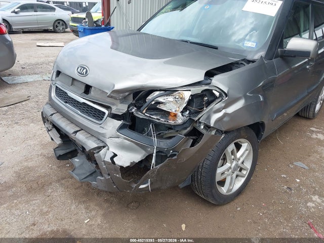 45215393 :رقم المزاد ، KNDJT2A26B7340402 vin ، 2011 Kia Soul + مزاد بيع