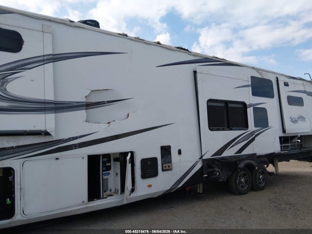 45215476 :رقم المزاد ، 573FS4420PAA13872 vin ، 2023 Grand Design Other مزاد بيع