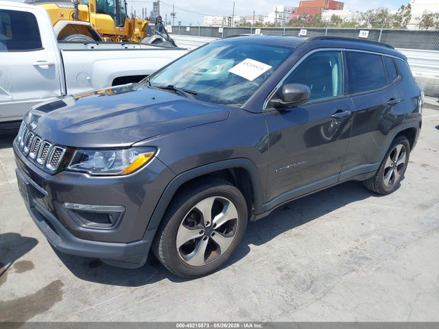 3C4NJCBB7JT124466 Jeep Compass Latitude Fwd
