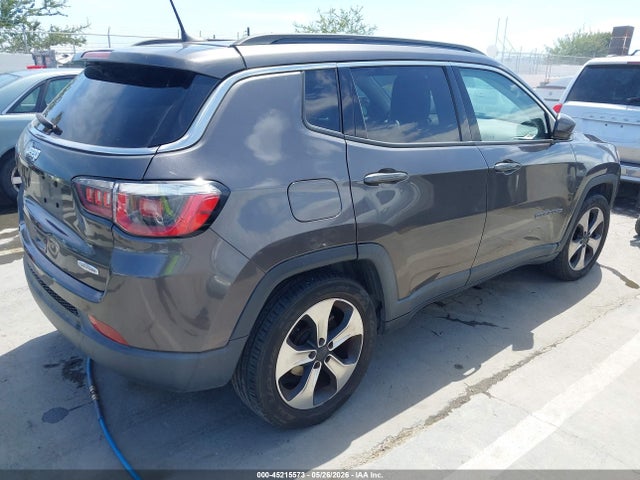 3C4NJCBB7JT124466 Jeep Compass Latitude Fwd
