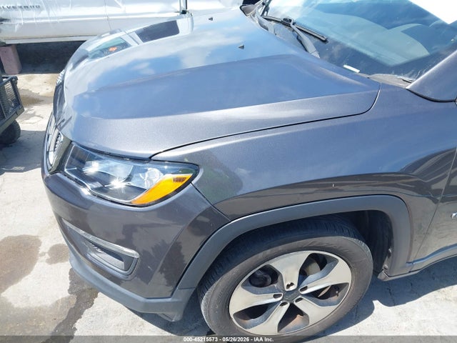 3C4NJCBB7JT124466 Jeep Compass Latitude Fwd