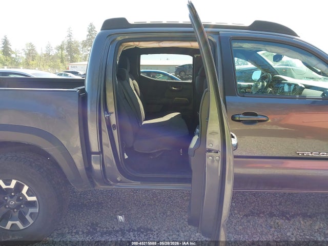 5TFCZ5AN8JX161246 Toyota Tacoma Trd Off Road