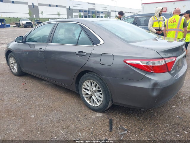 2016 Toyota Camry Le მანქანა იყიდება აუქციონზე, vin: 4T4BF1FK5GR524092, აუქციონის ნომერი: 45215598