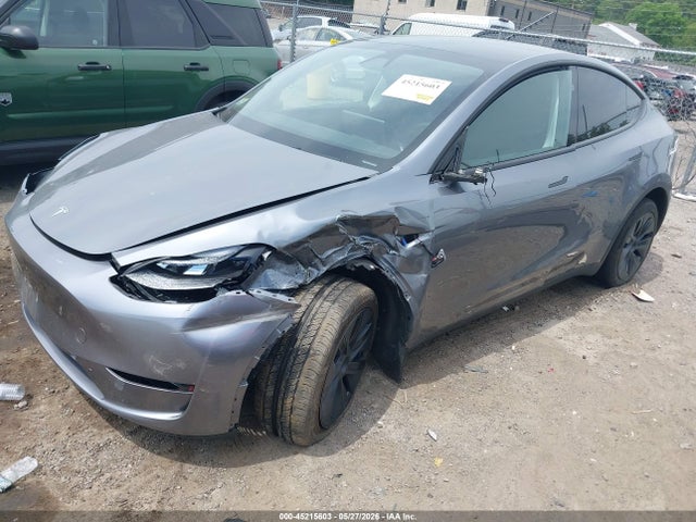 Продаж на аукціоні авто 2024 Tesla Model Y Long Range Dual Motor All-wheel Drive, vin: 7SAYGDEE3RF199749, номер лоту: 45215603