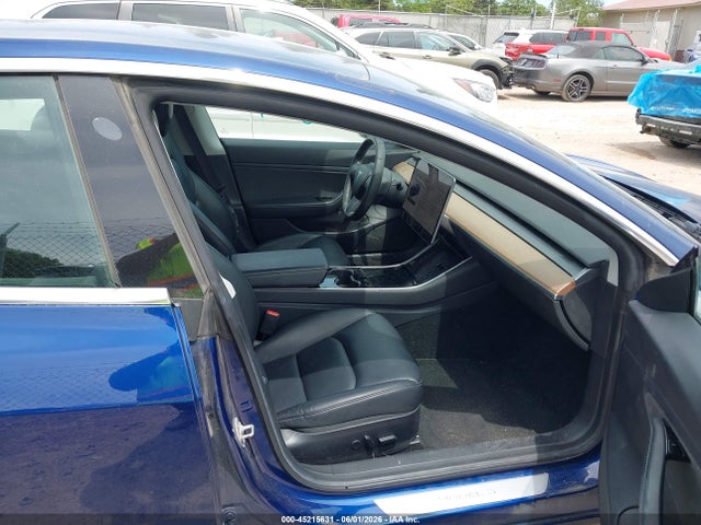 Продажа на аукционе авто 2019 Tesla Model 3 Long Range/mid Range/standard Range/standard Range Plus, vin: 5YJ3E1EA4KF419737, номер лота: 45215631