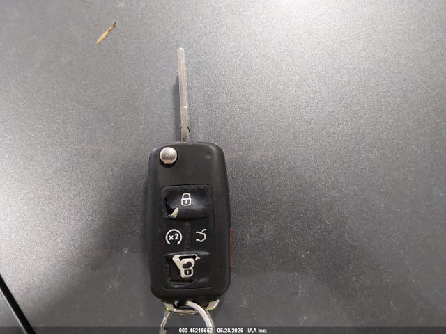 45215652 :رقم المزاد ، 1VWCH7A32DC082256 vin ، 2013 Volkswagen Passat 2.5l Sel Premium مزاد بيع