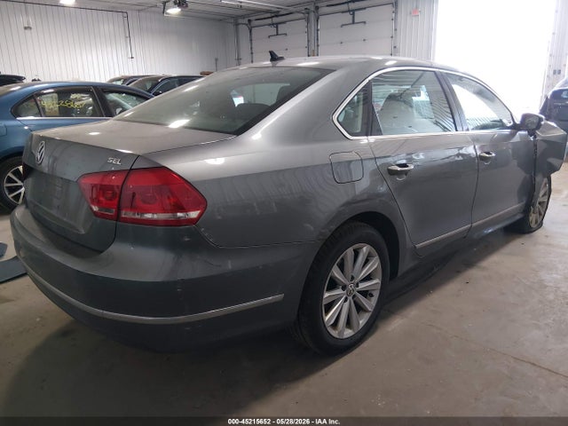 45215652 :رقم المزاد ، 1VWCH7A32DC082256 vin ، 2013 Volkswagen Passat 2.5l Sel Premium مزاد بيع