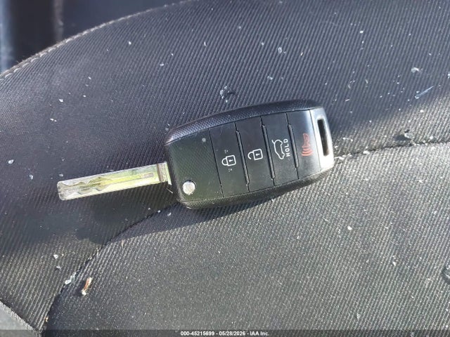 KIA SOUL + 2017 KNDJP3A54H7476637 Image 11
