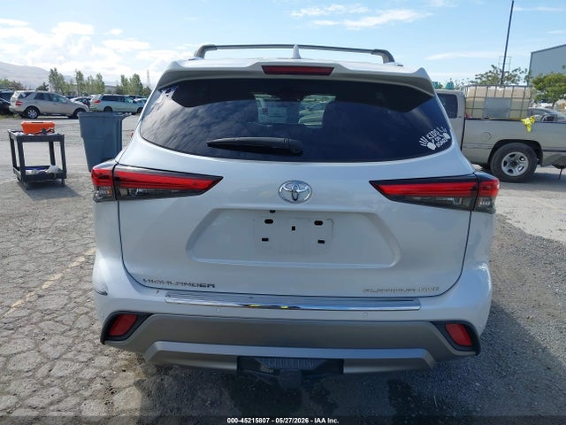 5TDFZRBH0NS236045 Toyota Highlander Platinum