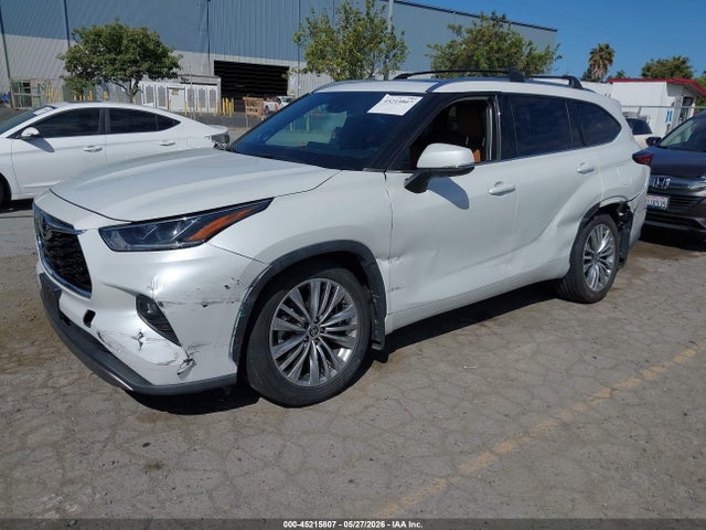 5TDFZRBH0NS236045 Toyota Highlander Platinum