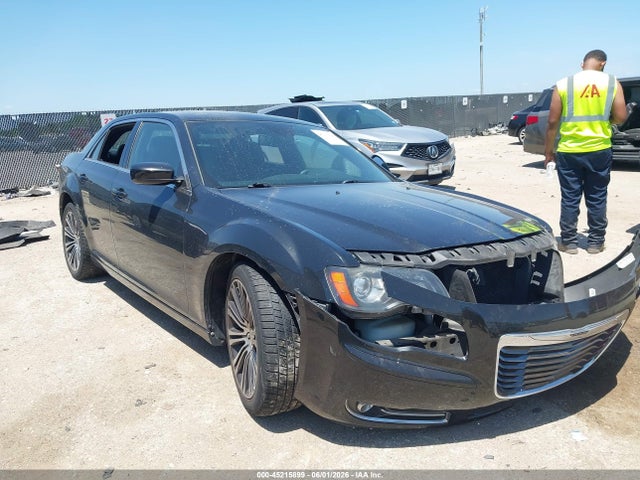 45215899 :رقم المزاد ، 2C3CCABT8EH179297 vin ، 2014 Chrysler 300 300s مزاد بيع
