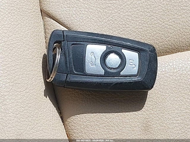 BMW 320i 2014 WBA3B1G51ENT00846 Image 11