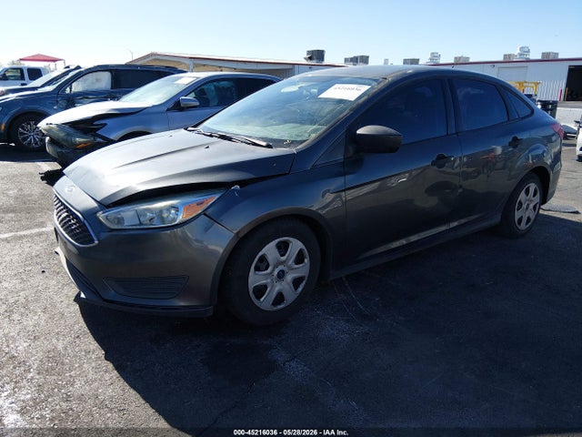 Ford FOCUS S 2016 1FADP3E21GL246465 Image 2
