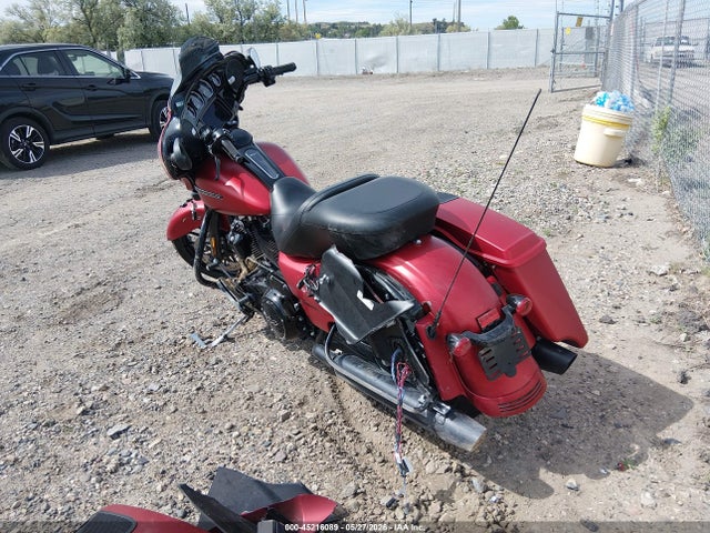Harley-Davidson FLHXS 2019 1HD1KRP17KB642268 Image 3